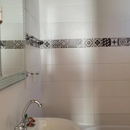 Charming Studio In Heraklion Prefecture With Private Entrance And Scenic Views شقة *
