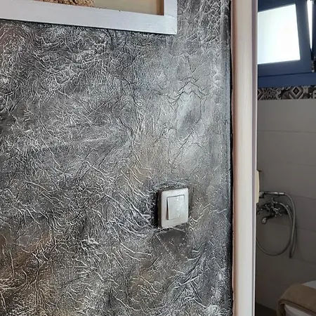 Charming Studio In Heraklion Prefecture With Private Entrance And Scenic Views شقة *